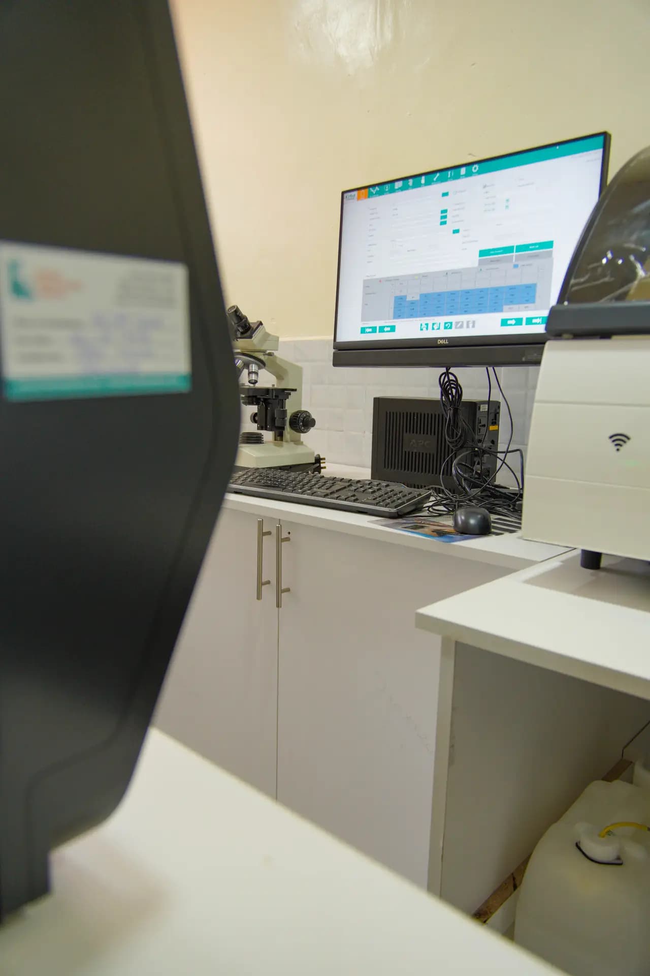 Clinical monitoring equipment and laboratory support space at ARS.